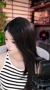 Snapshot of vv-77 chatting on September 24, 2025, 5:38 pm vv-77 online show from September 24, 2025, 5:38 pm