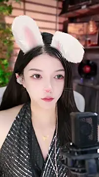 Snapshot of vv-77 chatting on October 15, 2025, 4:51 pm vv-77 online show from October 15, 2025, 4:51 pm