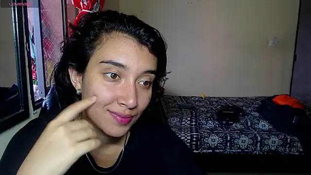 Robin H00t online show from March 3, 2025, 8:11 pm