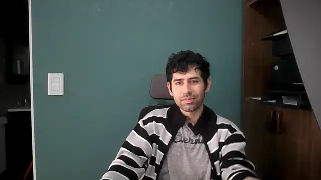 danicrux online show from February 26, 2025, 3:30 pm