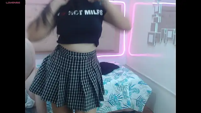 Snapshot of honnielane chatting on February 12, 2025, 3:49 pm honnielane online show from February 12, 2025, 3:49 pm