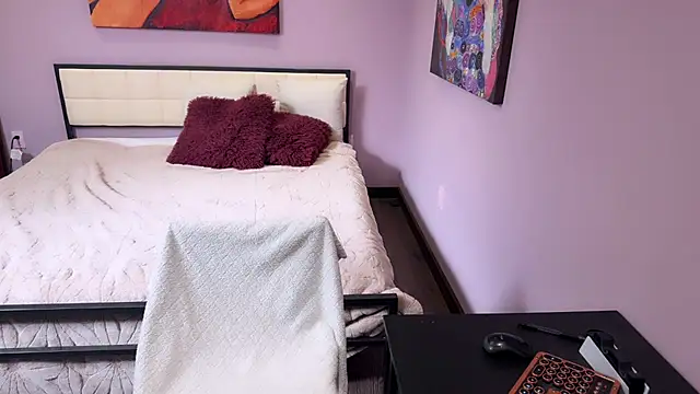 Snapshot of MrsJanetM chatting on April 10, 2026, 4:50 am MrsJanetM online show from April 10, 2026, 4:50 am