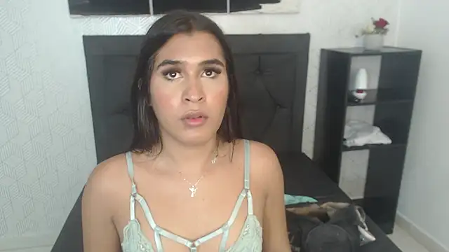 Snapshot of Selena_fox7 chatting on March 15, 2025, 5:08 am Selena fox7 online show from March 15, 2025, 5:08 am