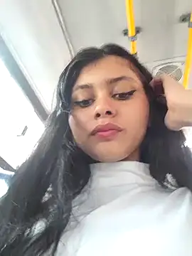 Snapshot of CHLOE_ISABELL chatting on February 16, 2025, 5:26 pm CHLOE ISABELL online show from February 16, 2025, 5:26 pm