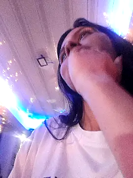 Snapshot of CHLOE_ISABELL chatting on March 16, 2025, 12:23 am CHLOE ISABELL online show from March 16, 2025, 12:23 am