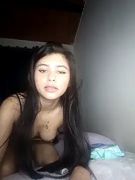 Snapshot of CHLOE_ISABELL chatting on April 23, 2026, 12:34 am CHLOE ISABELL online show from April 23, 2026, 12:34 am
