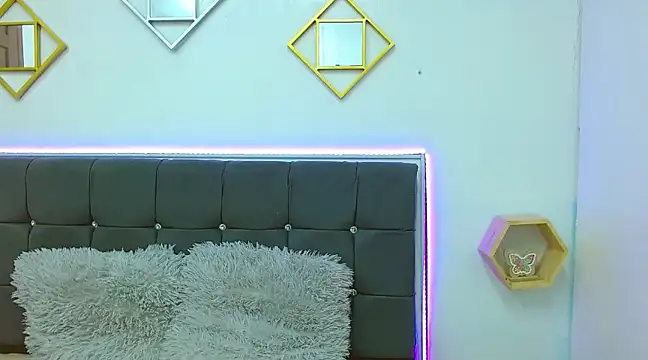 julieth garcia 1 online show from February 18, 2025, 7:41 pm