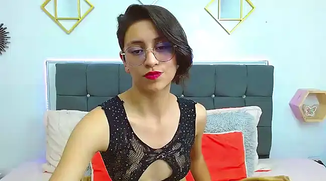 julieth garcia 1 online show from March 4, 2025, 7:43 pm