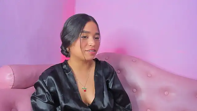 Snapshot of _JuliSweet_ chatting on September 23, 2025, 12:13 am JuliSweet online show from September 23, 2025, 12:13 am