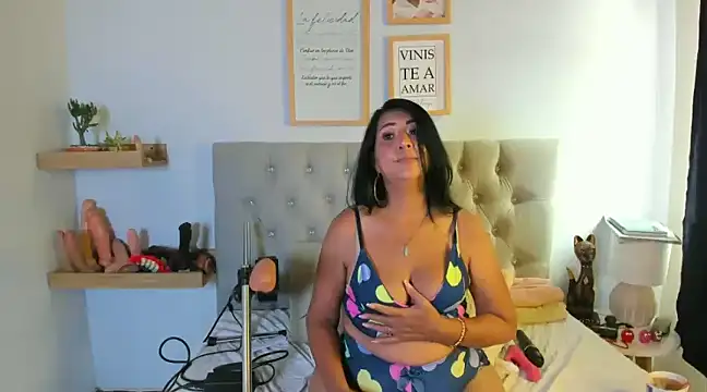 Jackiehmilf52 online show from March 8, 2025, 1:14 pm