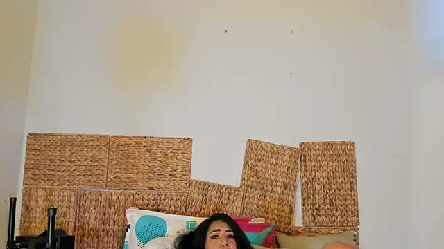 Jackiehmilf52 online show from June 20, 2026, 2:31 pm
