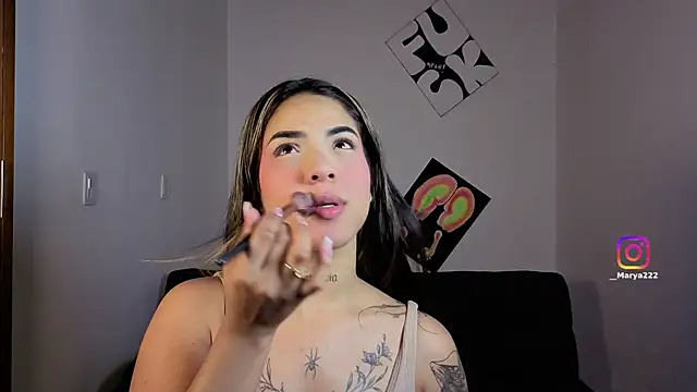 Maryybellax online show from December 19, 2025, 11:23 pm