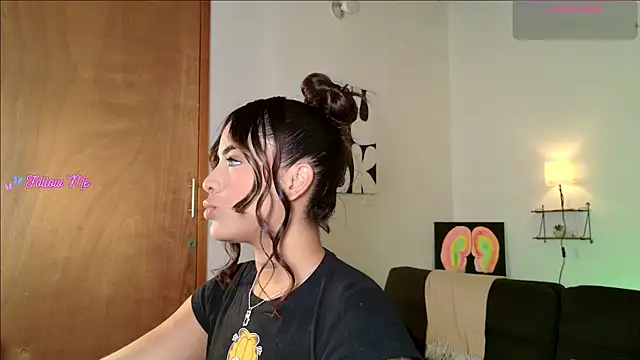 Maryybellax online show from June 17, 2026, 5:58 pm