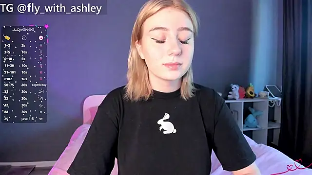 Snapshot of ashley_lovestory chatting on September 9, 2025, 5:51 am ashley lovestory online show from September 9, 2025, 5:51 am