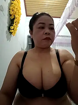 Baby-bigtits2024 online show from February 24, 2025, 10:36 pm