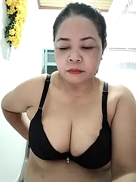 Baby-bigtits2024 online show from September 21, 2025, 9:49 pm