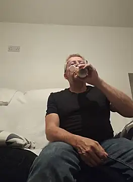 Snapshot of mann4u147 chatting on September 27, 2025, 6:46 pm mann4u147 online show from September 27, 2025, 6:46 pm