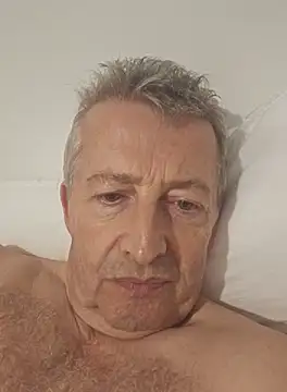 Snapshot of mann4u147 chatting on October 13, 2025, 10:32 pm mann4u147 online show from October 13, 2025, 10:32 pm