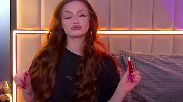 AlexaBright online show from November 18, 2025, 6:34 pm