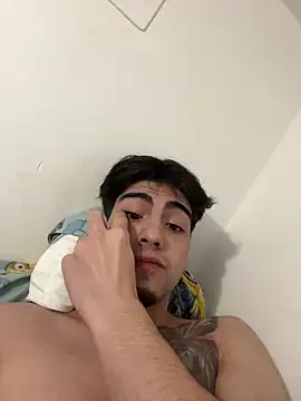 Snapshot of jovencitoboy21 chatting on March 16, 2025, 10:53 pm jovencitoboy21 online show from March 16, 2025, 10:53 pm