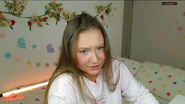 EmilyxxGraces online show from April 6, 2026, 12:08 am