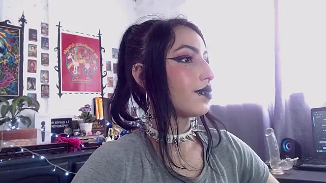 Nyx Blackmoon online show from February 21, 2025, 3:43 pm