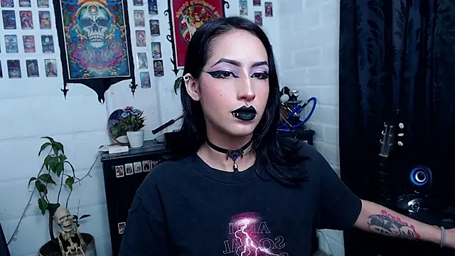 Nyx Blackmoon online show from March 13, 2025, 2:01 pm