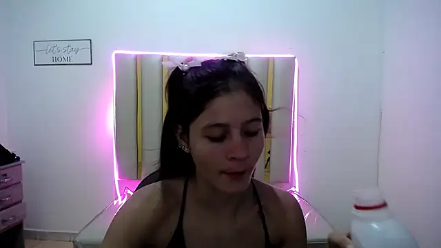 flakita sexyhot online show from October 6, 2025, 10:02 am