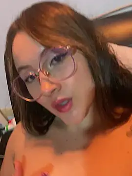 ValentinaOrtiz3 online show from March 14, 2025, 3:48 am