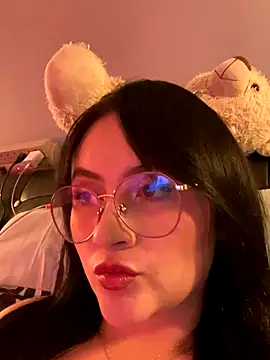 ValentinaOrtiz3 online show from September 10, 2025, 9:48 pm