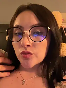ValentinaOrtiz3 online show from May 14, 2026, 2:18 am