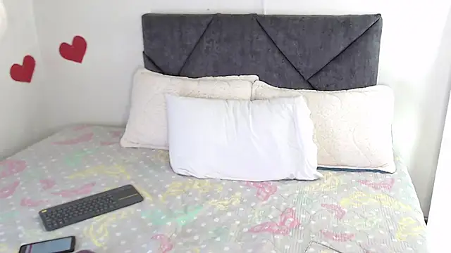 Snapshot of sara_sharma_ chatting on March 21, 2025, 8:28 am sara sharma  online show from March 21, 2025, 8:28 am