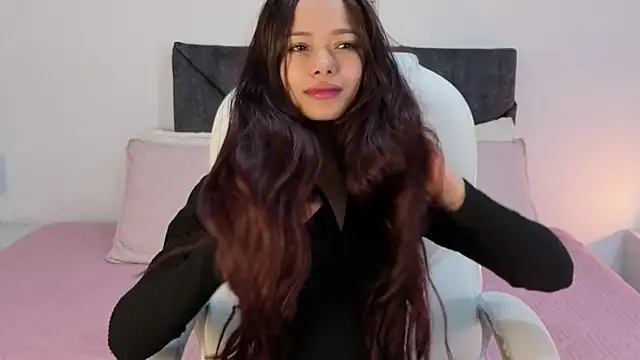 Snapshot of sara_sharma_ chatting on October 10, 2025, 4:55 am sara sharma  online show from October 10, 2025, 4:55 am