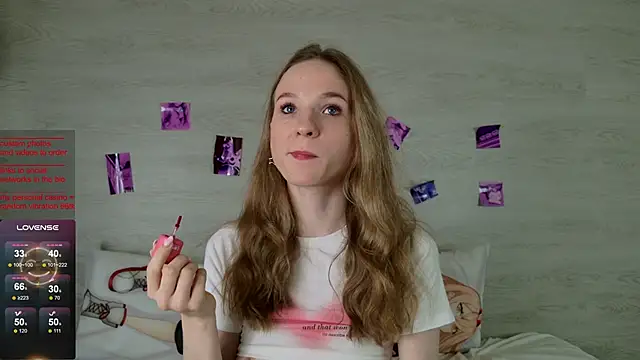 Snapshot of b4by_Emilia chatting on September 17, 2025, 5:09 am b4by Emilia online show from September 17, 2025, 5:09 am