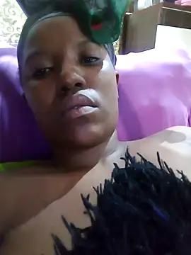 Coco Nile online show from March 6, 2025, 7:32 pm