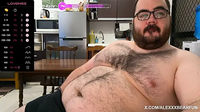 Snapshot of alexxxbear chatting on September 14, 2025, 8:30 pm alexxxbear online show from September 14, 2025, 8:30 pm