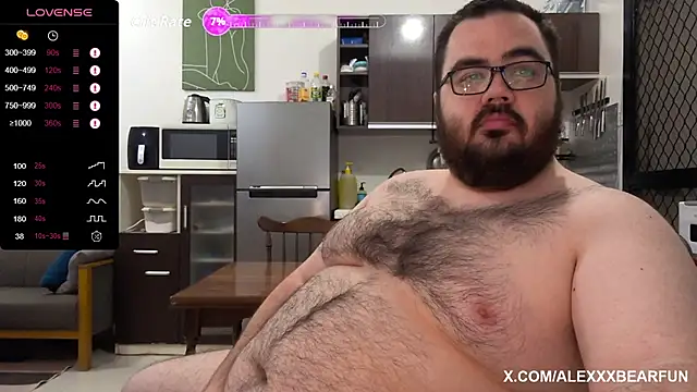 Snapshot of alexxxbear chatting on October 4, 2025, 6:50 pm alexxxbear online show from October 4, 2025, 6:50 pm