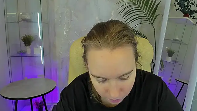 Snapshot of Lika_0ne chatting on March 19, 2026, 1:04 pm Lika 0ne online show from March 19, 2026, 1:04 pm