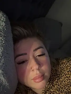 BadBitchClaudia online show from February 18, 2025, 7:21 am