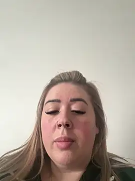 BadBitchClaudia online show from February 18, 2025, 12:28 pm