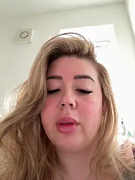BadBitchClaudia online show from February 22, 2025, 4:09 pm