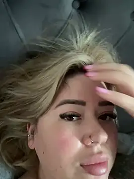BadBitchClaudia online show from February 28, 2025, 7:48 am