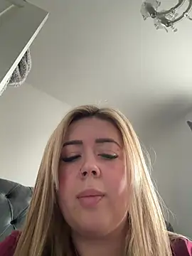 BadBitchClaudia online show from March 3, 2025, 3:42 pm