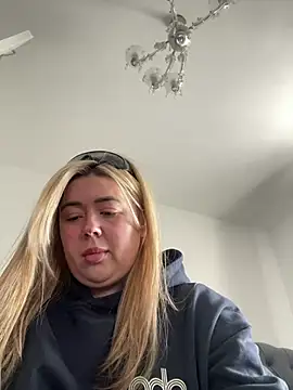 BadBitchClaudia online show from March 14, 2025, 3:14 pm