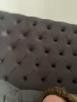 BadBitchClaudia online show from March 17, 2025, 8:18 am