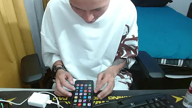 duo peludoo online show from February 28, 2026, 11:50 pm