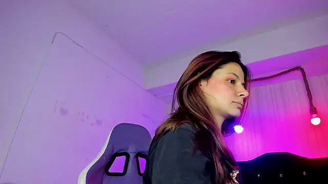 nicky angel1 online show from October 11, 2025, 6:39 pm