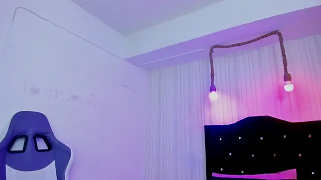 nicky angel1 online show from October 15, 2025, 6:41 pm