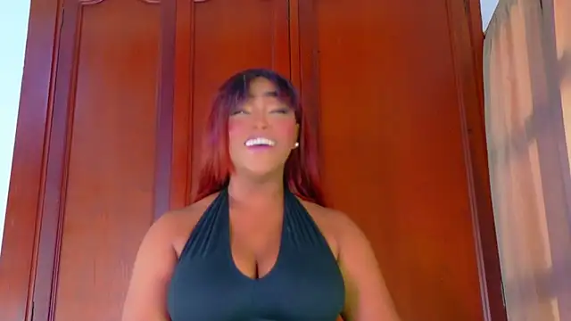 Snapshot of TianahGlow chatting on September 29, 2025, 8:13 pm TianahGlow online show from September 29, 2025, 8:13 pm