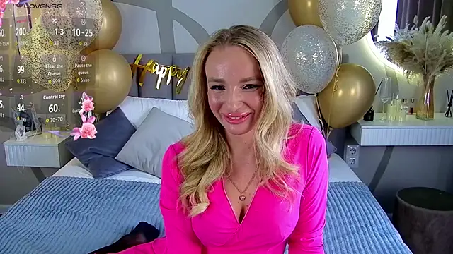 WoW  JuliaBlonde online show from March 22, 2026, 3:21 am